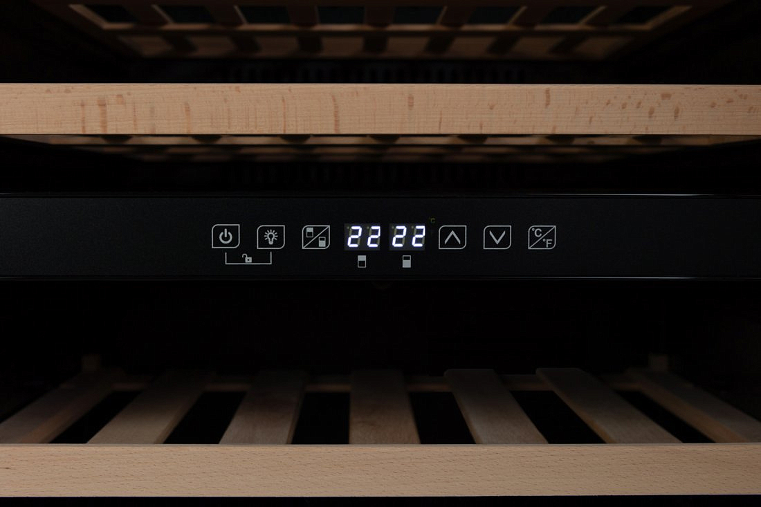 Встраиваемый винный шкаф Graude FWK 60.2 preview 8